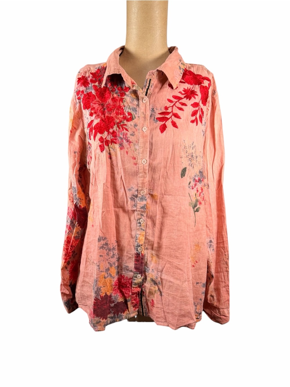 VINTAGE GOA Floral Embroidered Button Down Long Sleeve Shirt